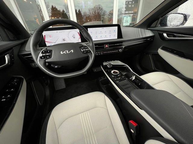 Used 2024 Kia EV6 GT-Line w/ GT-Line White Seat Package image 28
