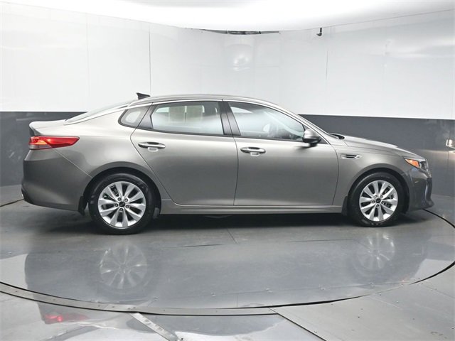 Used 2018 Kia Optima EX w/ Technology Package image 8