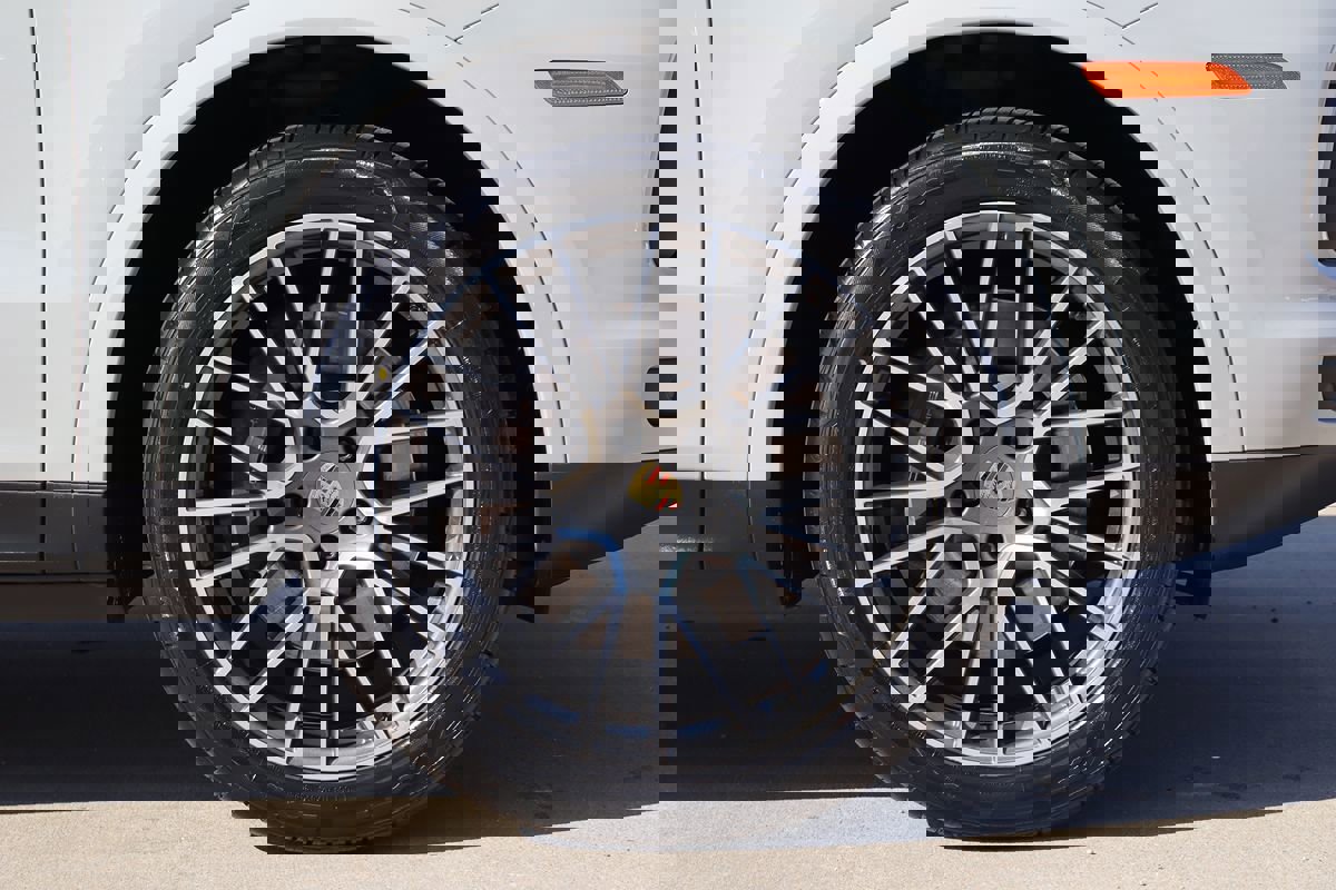 Used 2021 Porsche Cayenne Coupe image 61