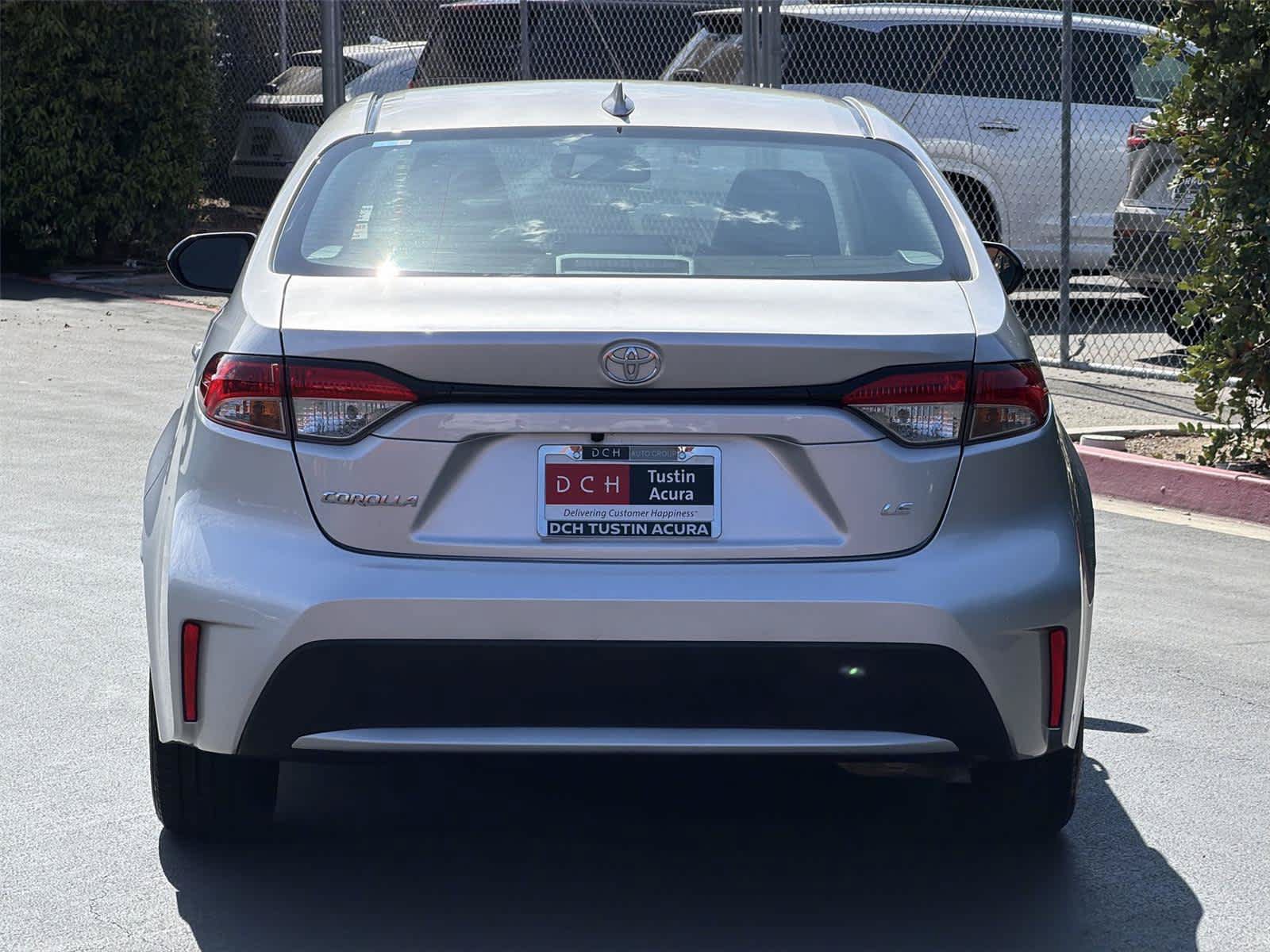 Used 2022 Toyota Corolla LE FWD image 6
