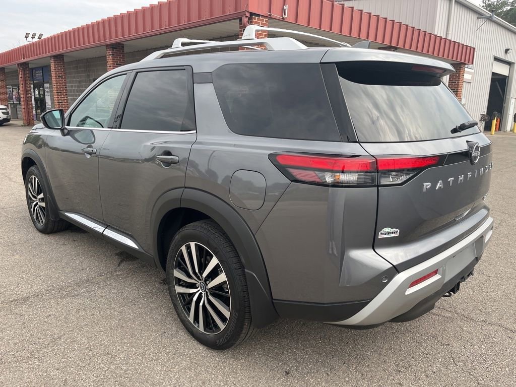 Used 2025 Nissan Pathfinder Platinum w/ Cargo Package image 3