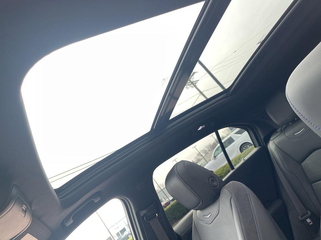 Used 2025 Cadillac XT4 Sport image 23