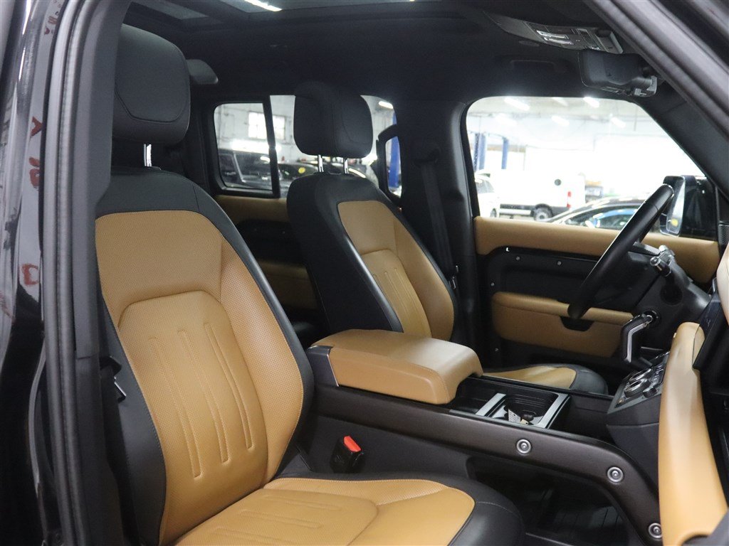 Used 2021 Land Rover Defender 110 X AWD/4WD image 24