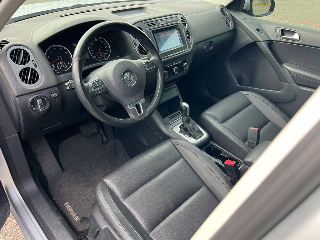 Used 2012 Volkswagen Tiguan S AWD/4WD image 16