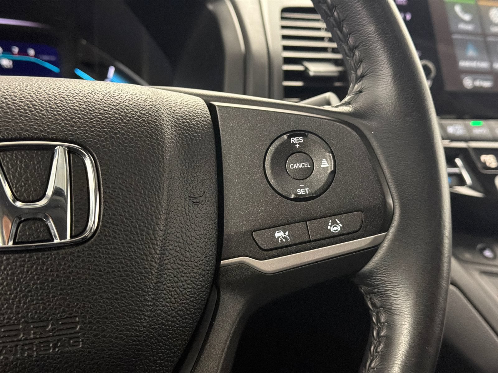 Used 2024 Honda Odyssey EX-L image 24