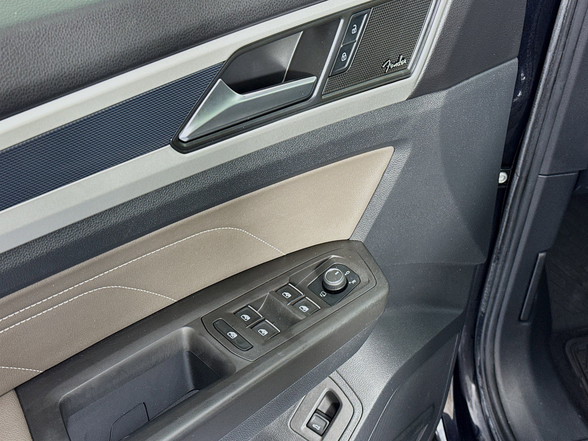 Used 2023 Volkswagen Atlas SEL Premium image 18