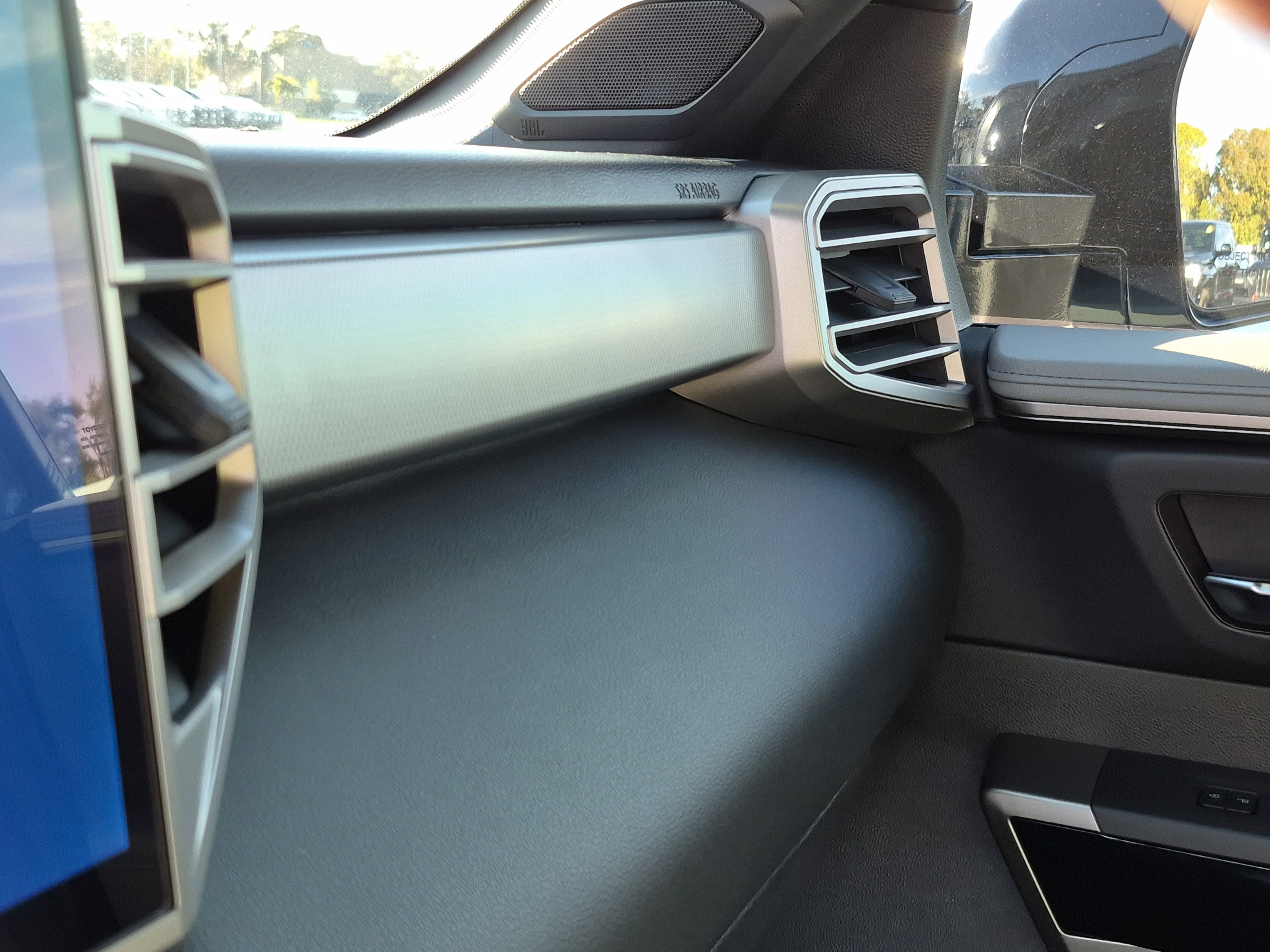 Used 2025 Toyota Sequoia Limited image 33