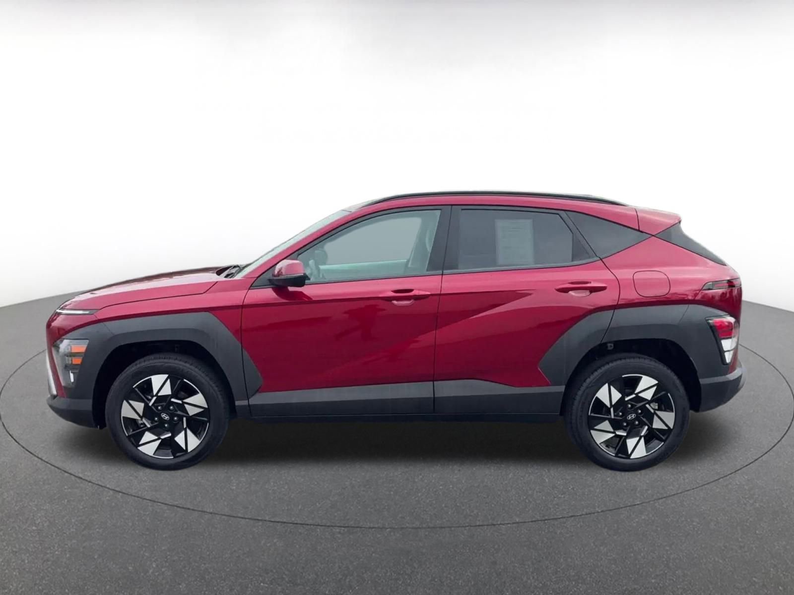 Used 2025 Hyundai Kona SEL image 9