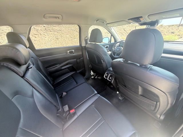 Used 2024 Kia Sorento S image 34