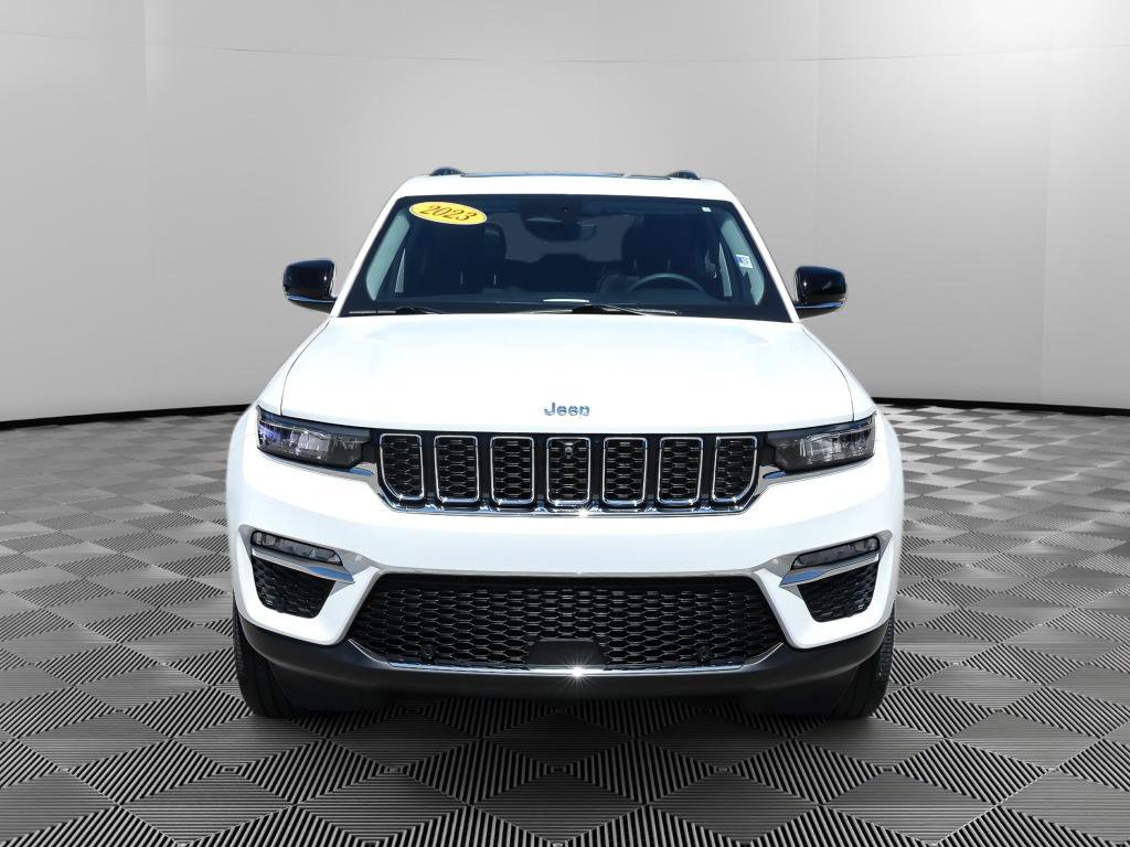 Used 2023 Jeep Grand Cherokee 4WD 4xe w/ Luxury Tech Group II image 11