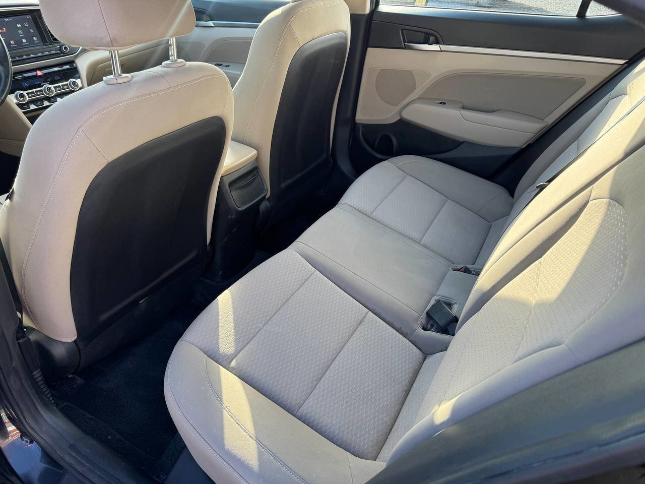 Used 2020 Hyundai Elantra Value Edition FWD image 14