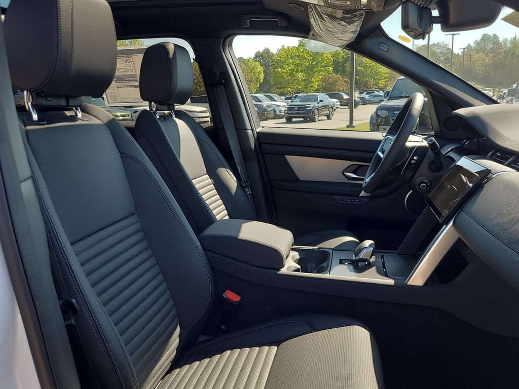 New 2026 Land Rover Discovery Sport Landmark AWD/4WD image 16