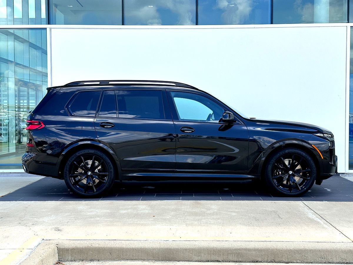 New 2026 BMW X7 xDrive40i w/ M Sport Package image 3