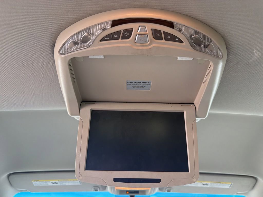 Used 2011 Chevrolet Suburban LT w/ Luxury Package image 28