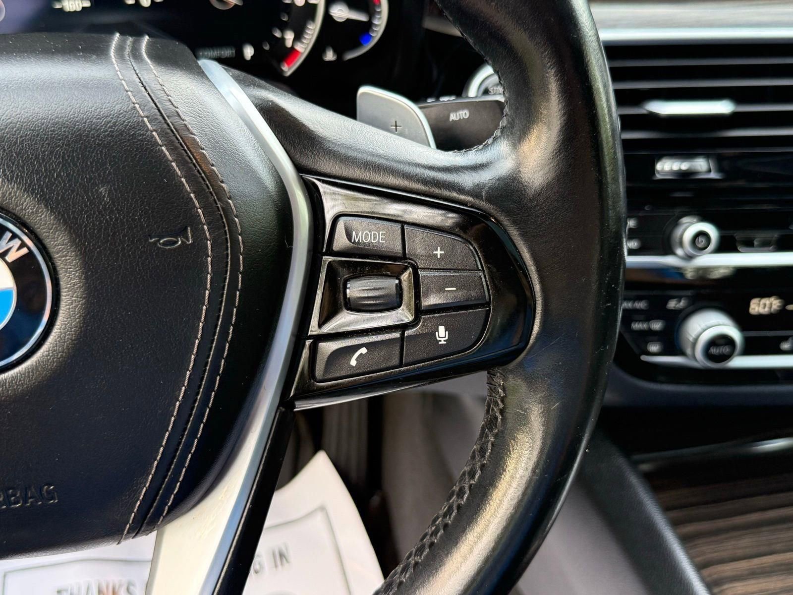 Used 2018 BMW 530i w/ Premium Package RWD image 38
