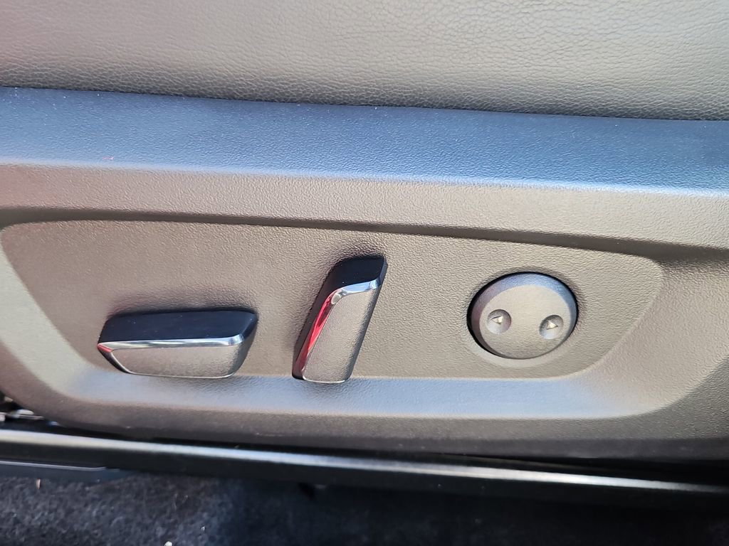 Used 2023 Mitsubishi Outlander SEL image 12