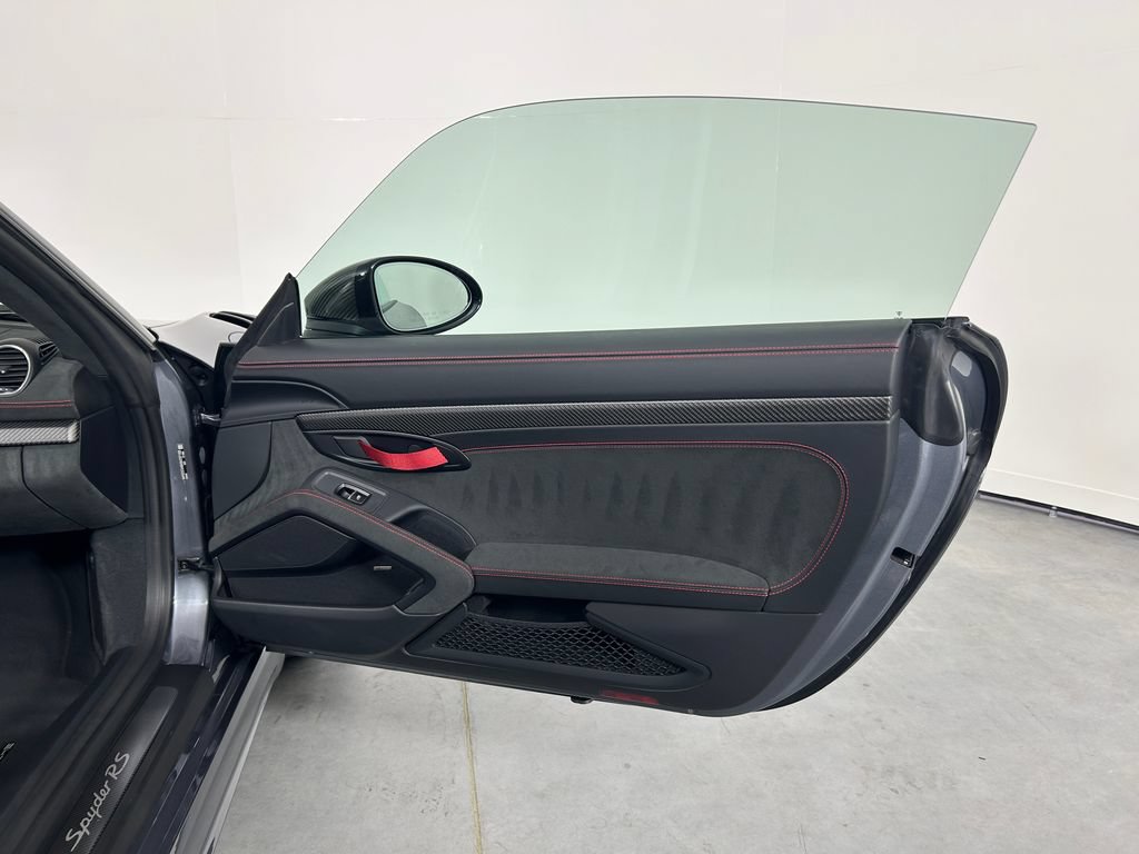 Certified 2025 Porsche 718 Boxster Spyder RS RWD image 25