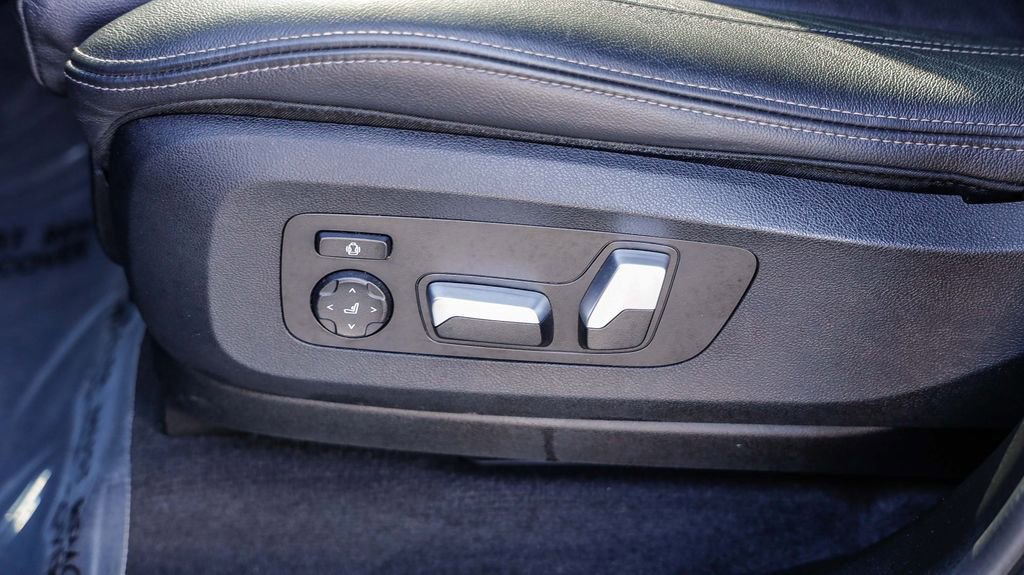 Used 2021 BMW X5 xDrive40i w/ Premium Package image 23