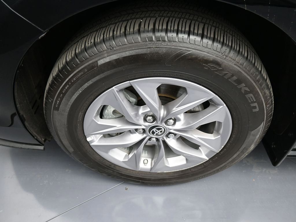 Used 2024 Toyota Sienna LE w/ Protection Package (TMS) AWD/4WD image 14