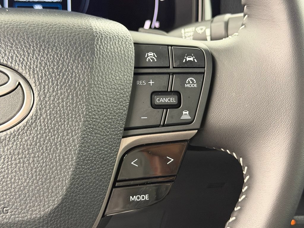 Used 2026 Toyota Camry SE FWD image 27