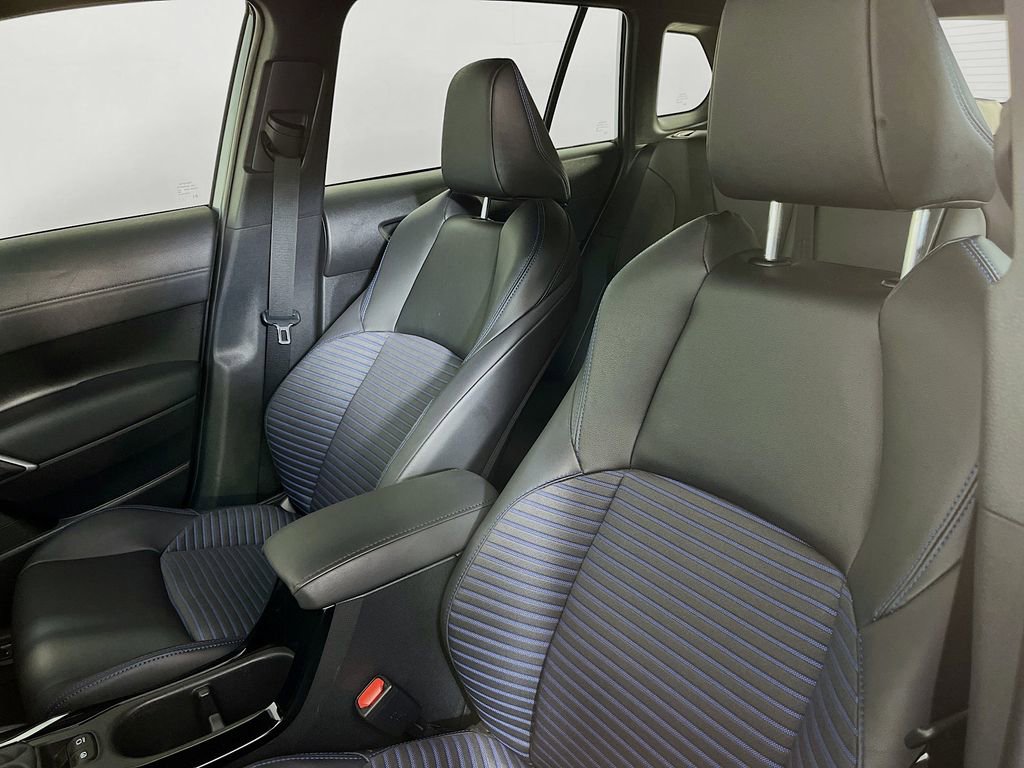 Used 2024 Toyota Corolla Cross AWD Hybrid w/ Convenience Package image 28