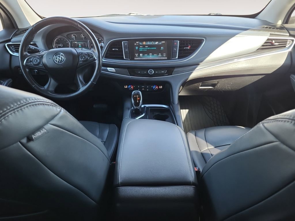 Used 2018 Buick Enclave Essence image 10