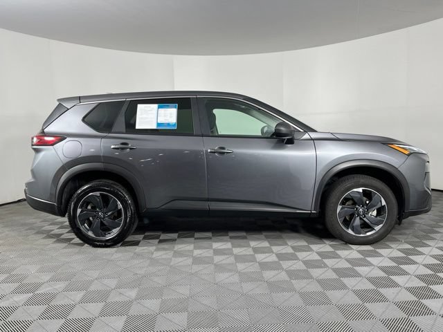 Certified 2025 Nissan Rogue SV FWD image 12
