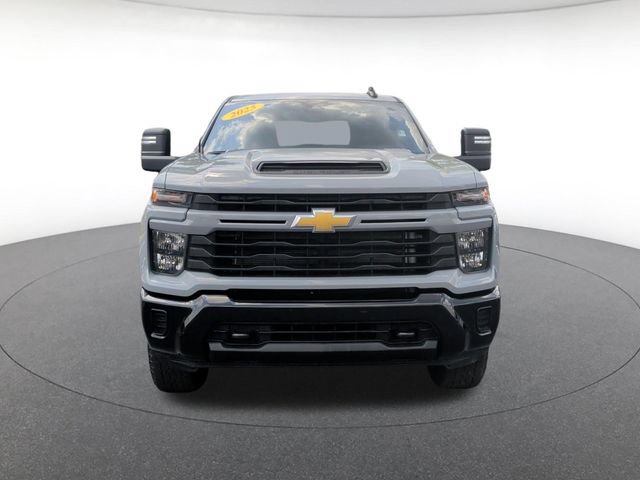 Used 2025 Chevrolet Silverado 2500 Custom AWD/4WD image 9