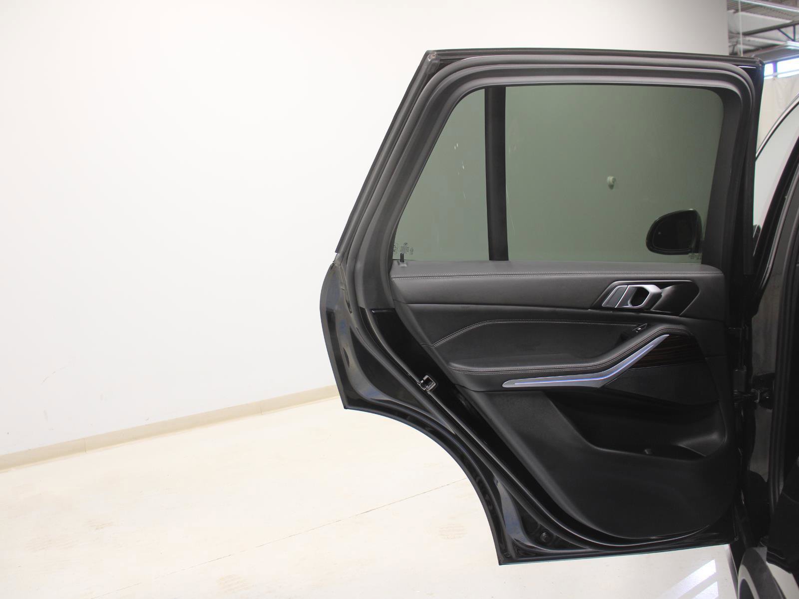Certified 2025 BMW X5 xDrive50e w/ Parking Assistance Package image 22