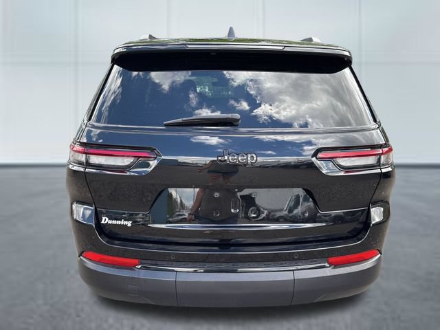 Used 2024 Jeep Grand Cherokee L Altitude AWD/4WD image 3