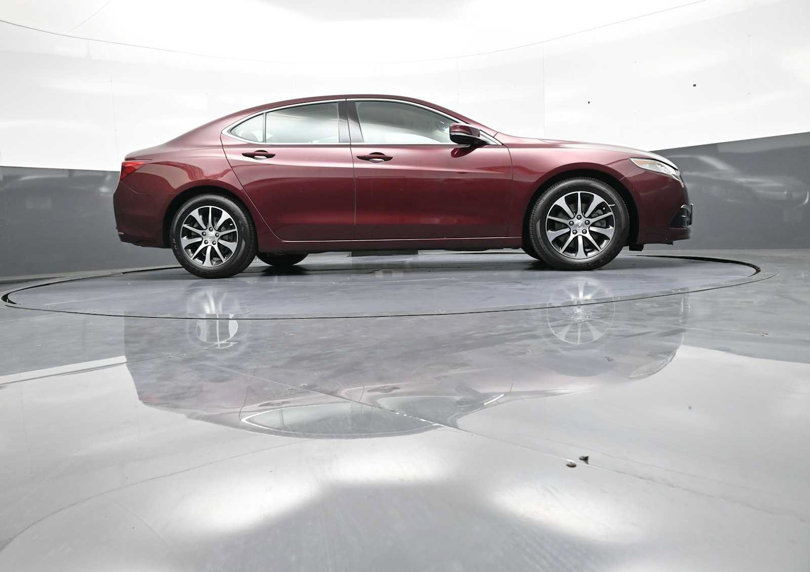 Used 2015 Acura TLX w/ Technology Package FWD image 28