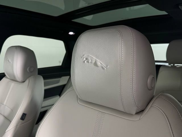 New 2026 Jaguar F-PACE R-Dynamic S image 30