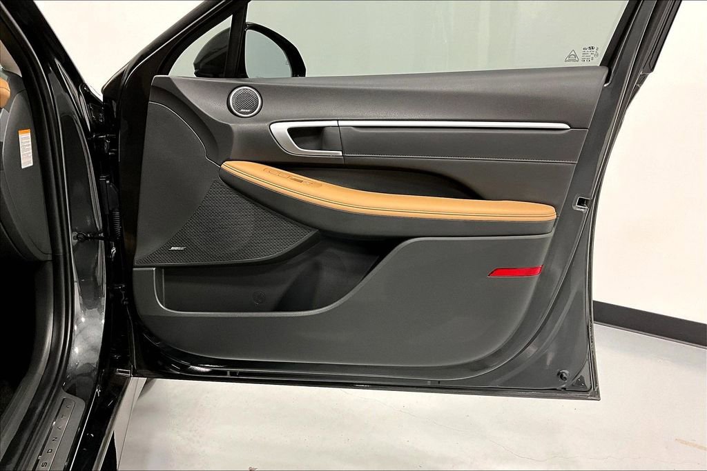 Certified 2025 Hyundai Sonata Limited image 23