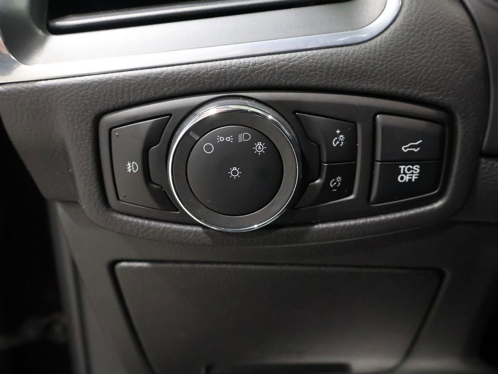 Used 2024 Ford Edge Titanium image 29