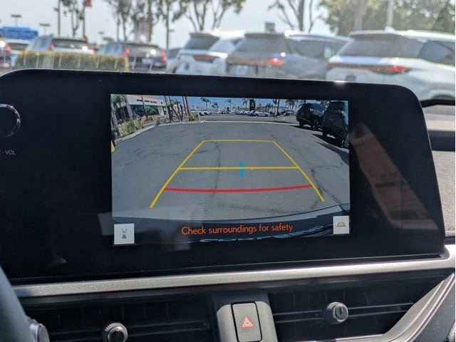New 2026 Lexus UX 300h FWD image 18