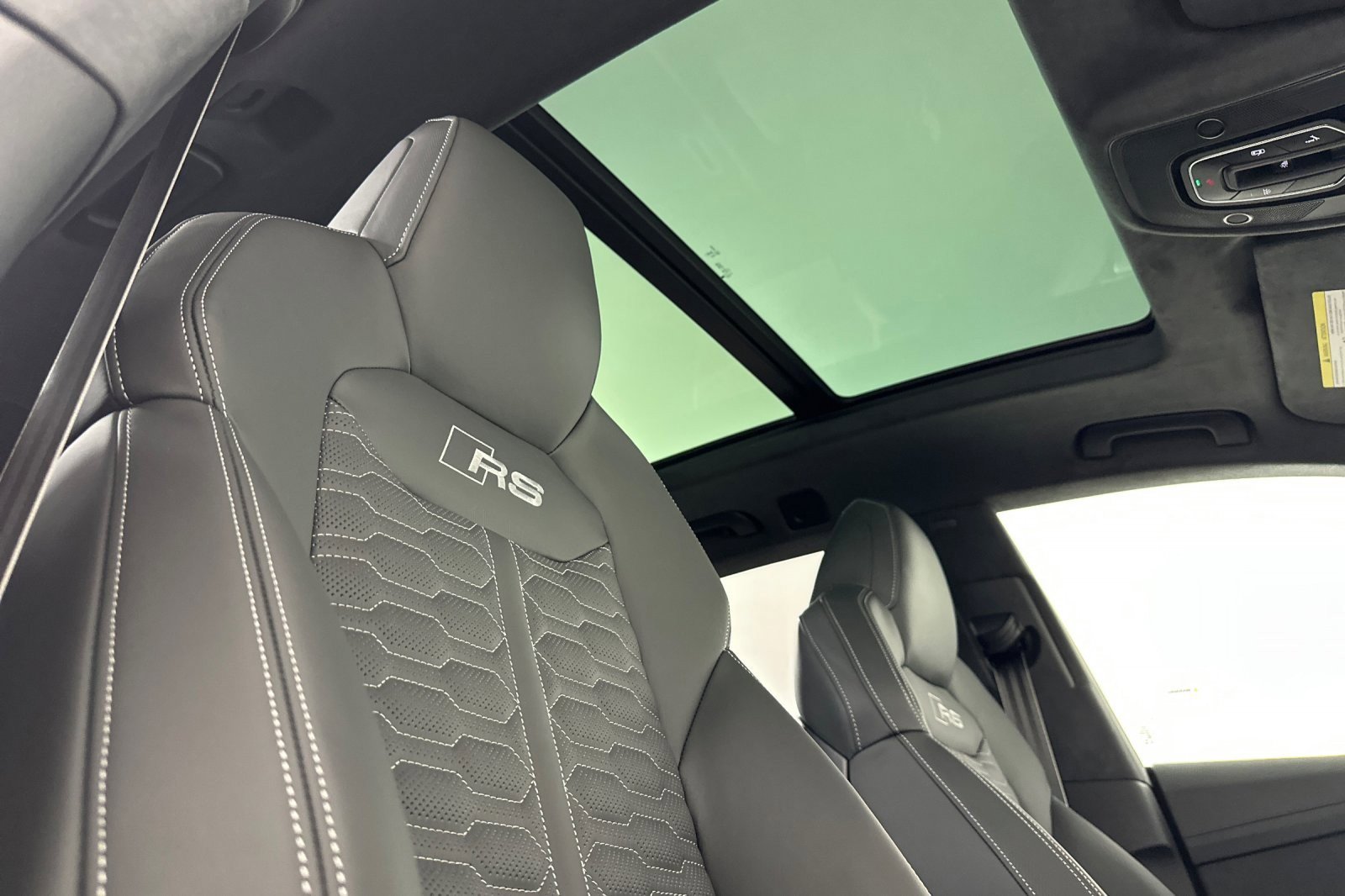 New 2026 Audi RS Q8 performance image 16