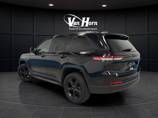 Used 2024 Jeep Grand Cherokee Limited w/ Luxury Tech Group II AWD/4WD image 5