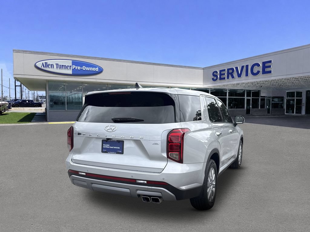 Certified 2023 Hyundai Palisade SE w/ Cargo Package AWD/4WD image 8