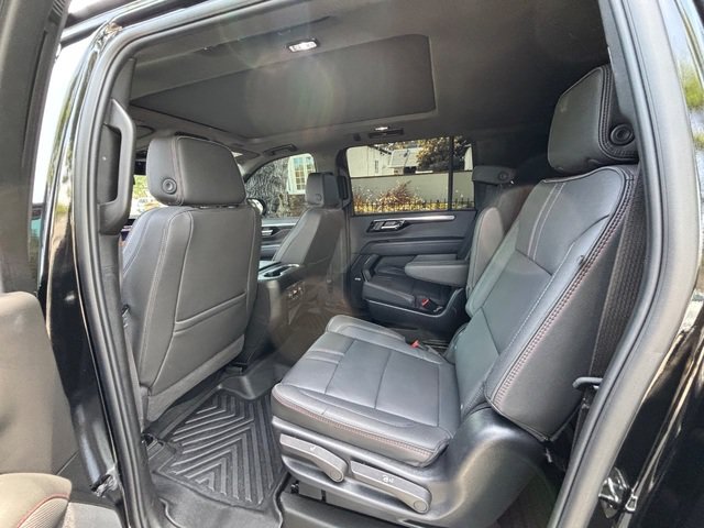 Used 2025 Chevrolet Suburban RST w/ Comfort Package AWD/4WD image 27