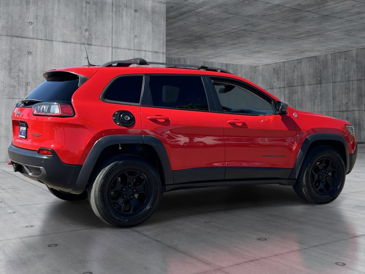 Used 2019 Jeep Cherokee Trailhawk w/ Comfort/Convenience Group AWD/4WD image 5