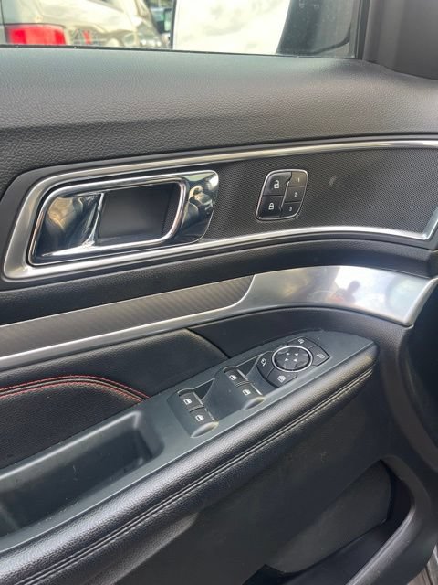 Used 2018 Ford Explorer Sport w/ Equipment Group 401A AWD/4WD image 12