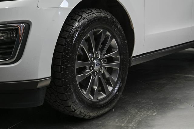 Used 2021 Ford Expedition Limited AWD/4WD image 8