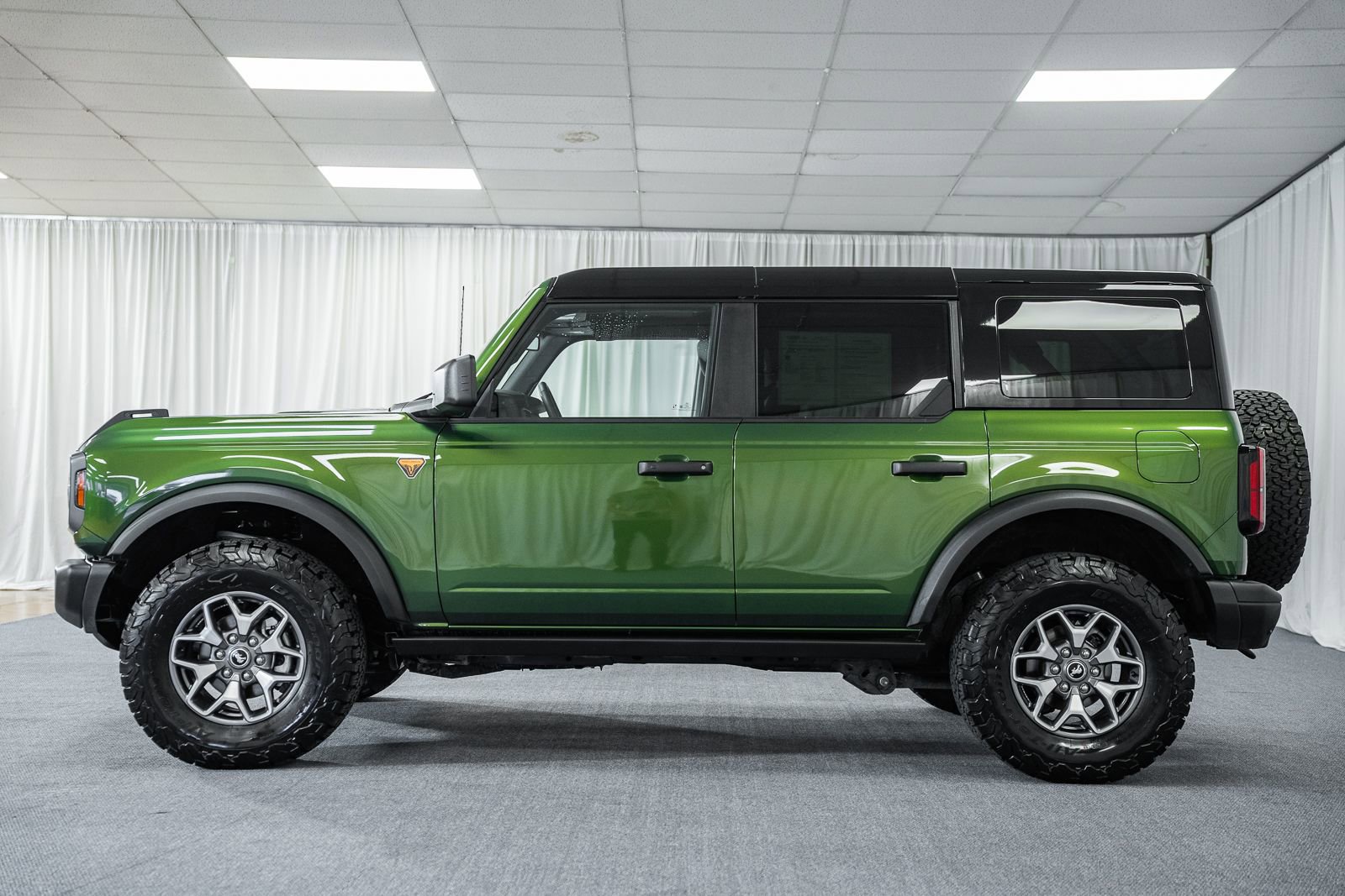 Certified 2025 Ford Bronco Badlands image 5