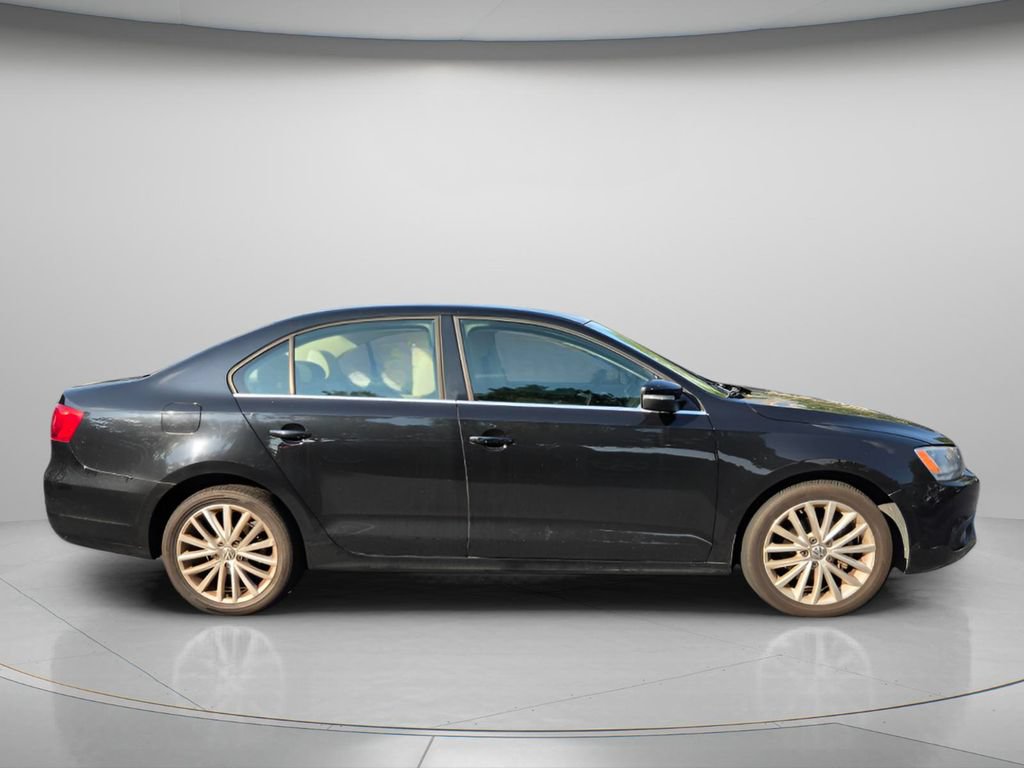 Used 2013 Volkswagen Jetta SEL FWD image 5