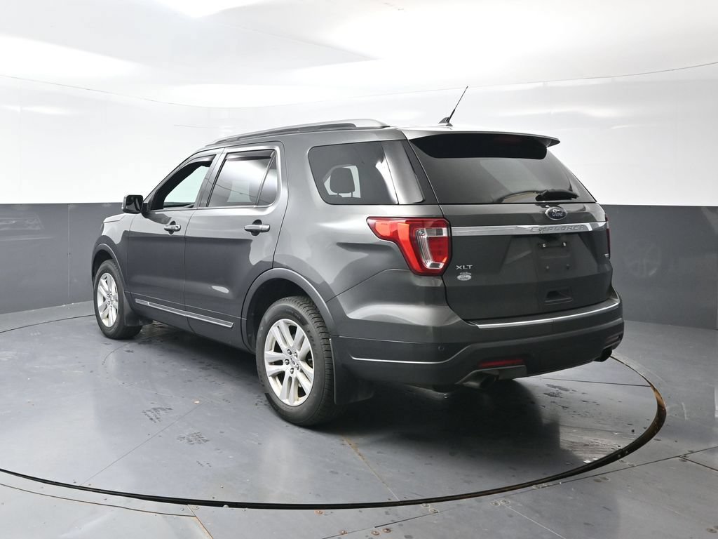 Used 2018 Ford Explorer XLT w/ Equipment Group 202A AWD/4WD image 10