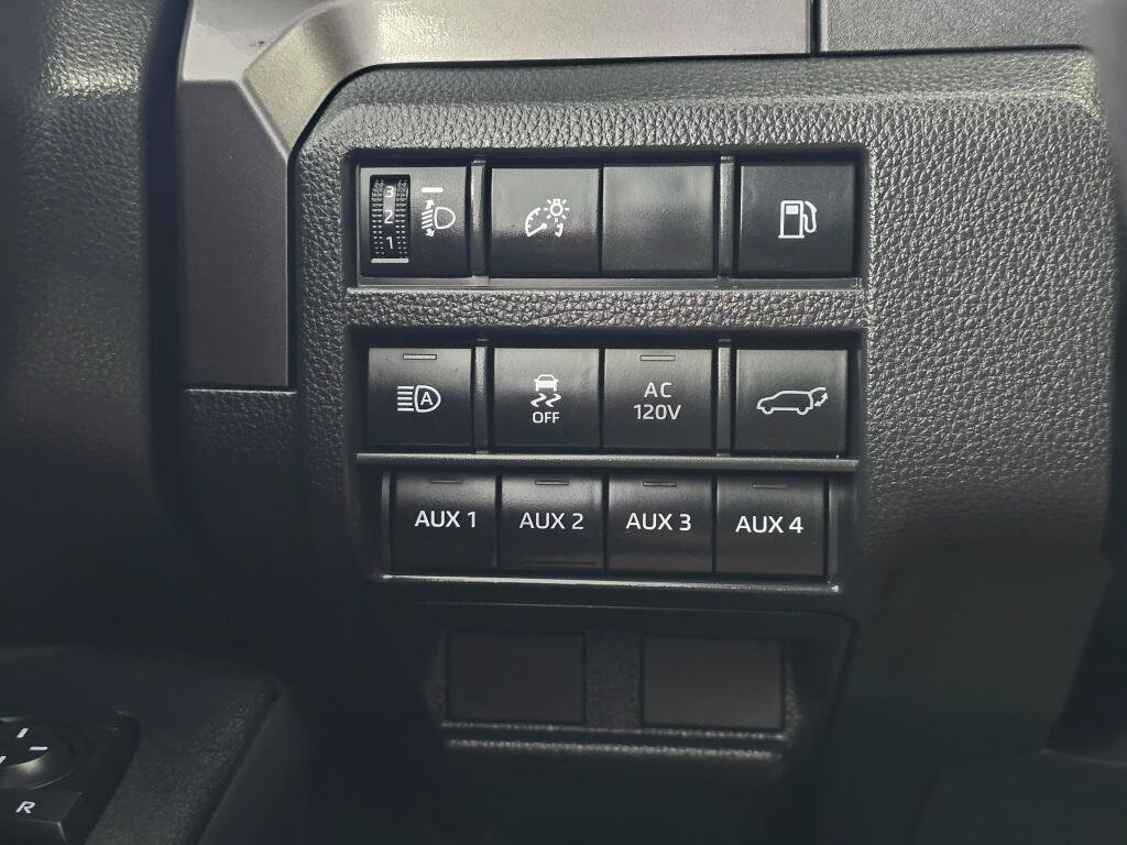 Certified 2025 Toyota 4Runner TRD Off-Road Premium AWD/4WD image 25