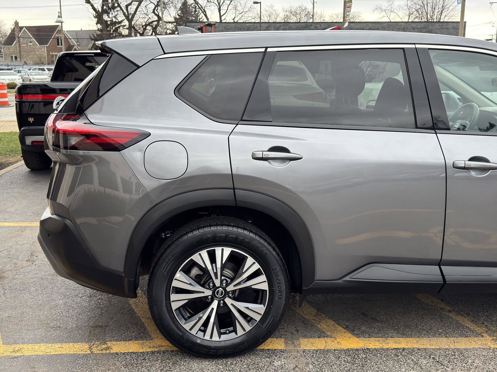 Used 2021 Nissan Rogue SV AWD/4WD image 14