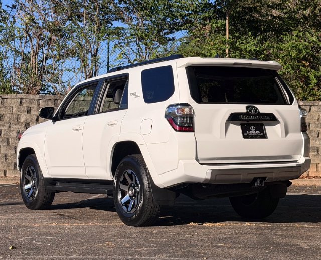 Used 2024 Toyota 4Runner TRD Off-Road Premium AWD/4WD image 9