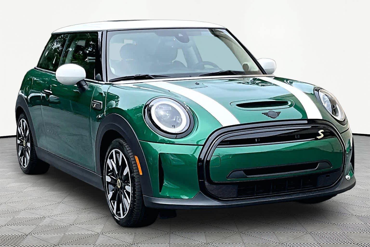 Used 2024 MINI Cooper SE FWD image 2