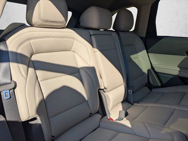 Used 2025 Lincoln Nautilus Reserve image 21